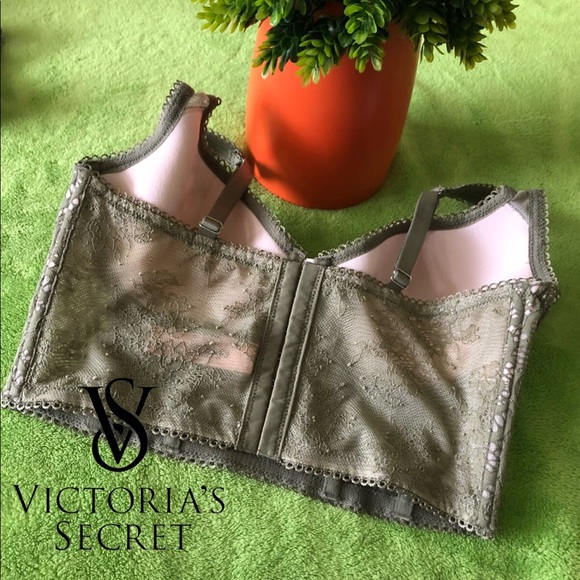 NWT Victoria’s Secret Bra & Panty Set - Picture 5 of 8